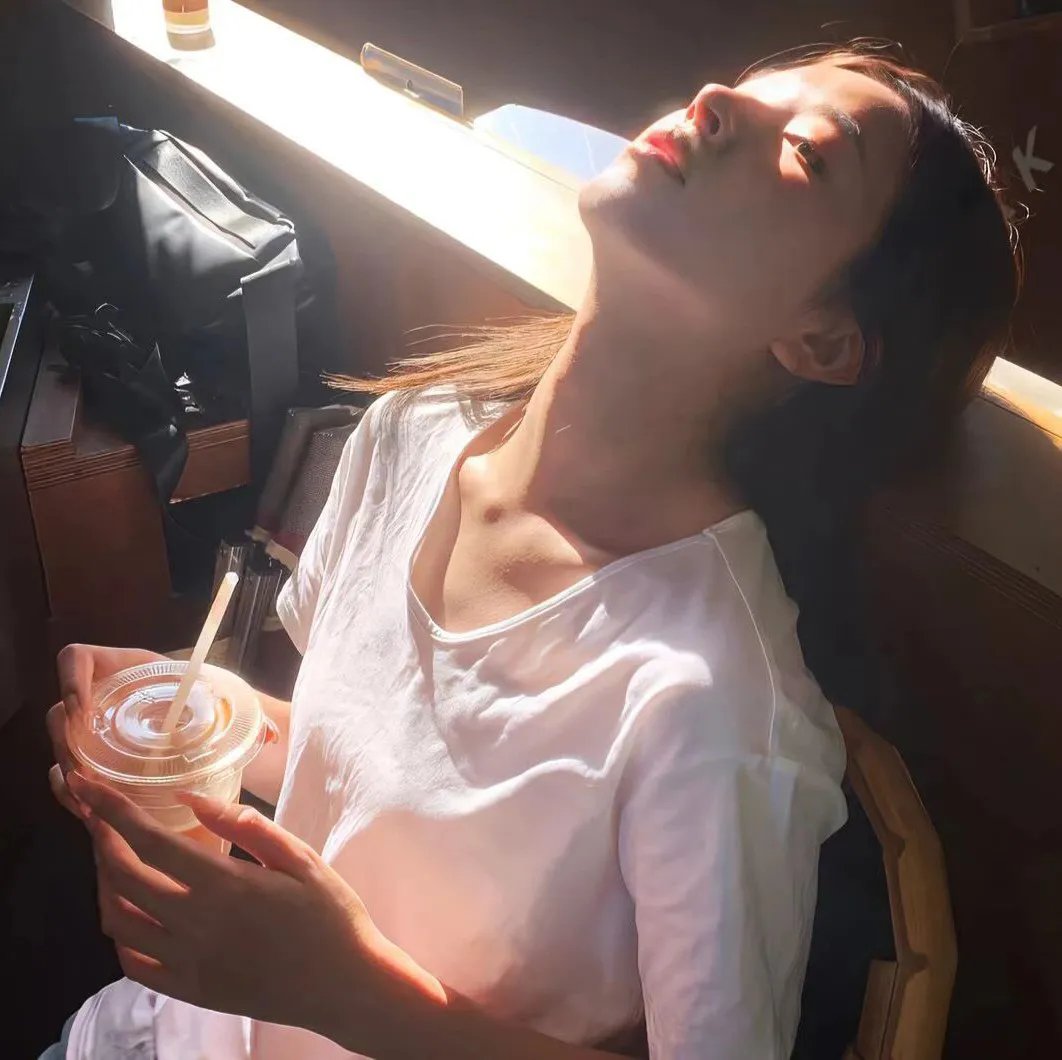 在中午消失的影子